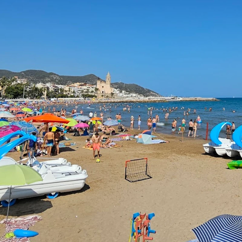 platja-de-la-bassa-rodona-sitges-tourist-attraction