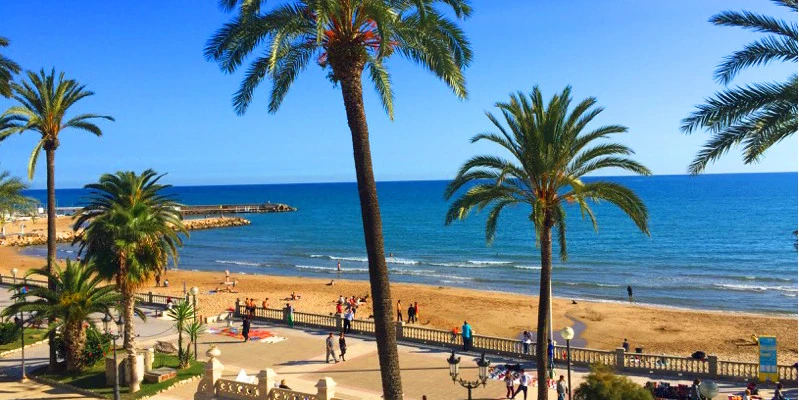Platja-de-la-Fragata-sitges-beautiful-beach