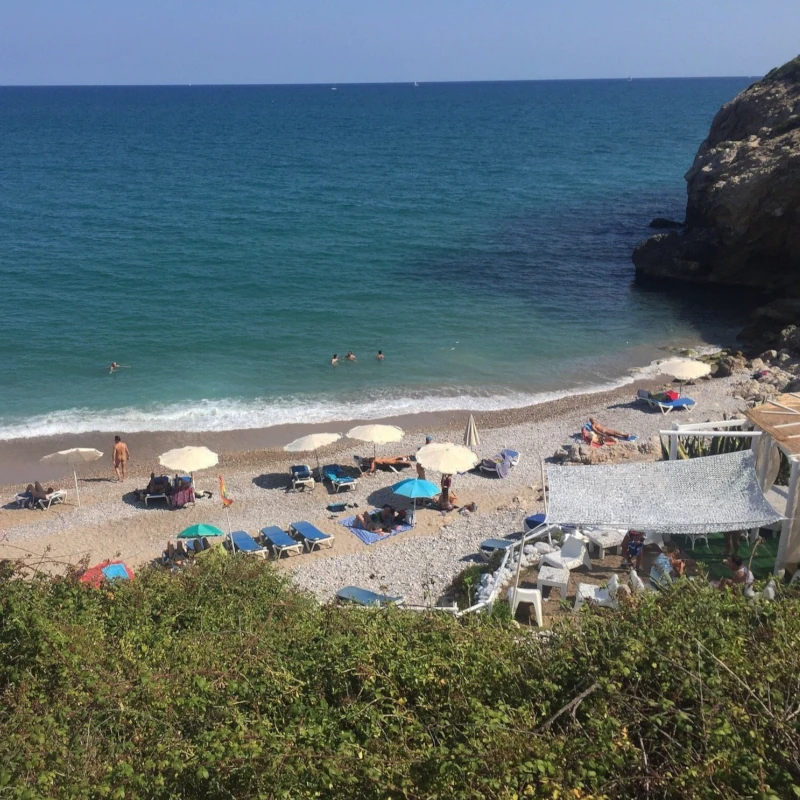 Platja-del-Home-Mort-Sitges-Beach